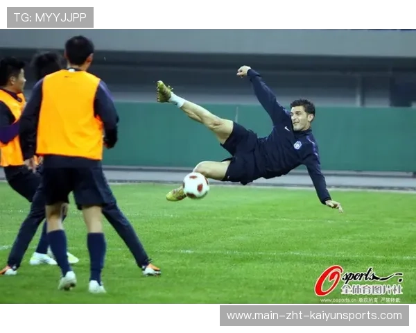 曹永竞禁区边缘起脚劲射挂死角,北京国安热身赛告捷 曹永竞禁区边缘起脚劲射挂死角,北京国安热身赛告捷